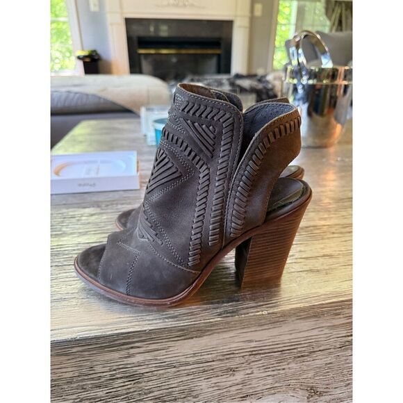 Vince Camuto Karinta Open Toe Brown Leather Bootie Sz 9 EUC - Picture 4 of 5